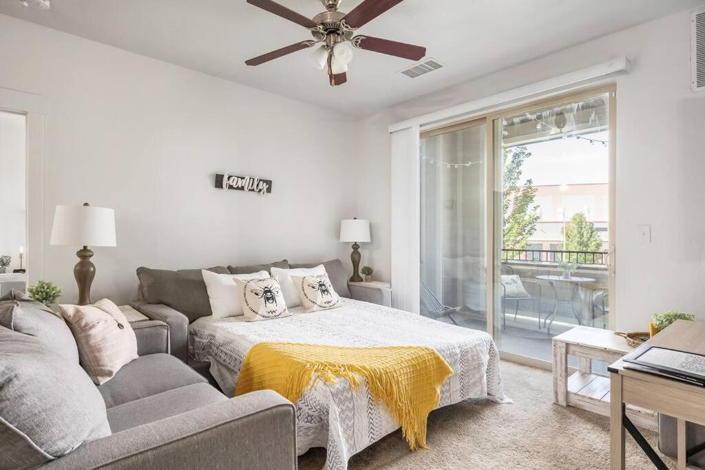 Bee Chic In Sojo W/Hot Tub+Gym+Local Ski Slopes เซาธ์จอร์แดน ภายนอก รูปภาพ